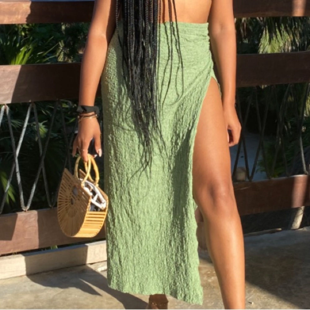 Green Textured Women's Skirt/ Cover up